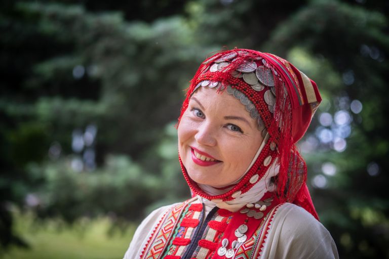 Maria Korepanova sõnul on rahvariided krež'i esitamise juures väga tähtsad, sest riietus mõjutab kõigepealt meeleolu.