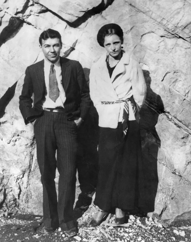 Clyde Barrow ja Bonnie Parker.
