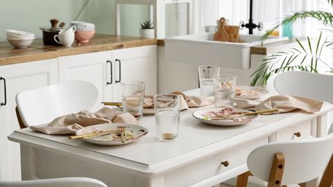 5 asja, mida ei tohiks kunagi söögilauale panna