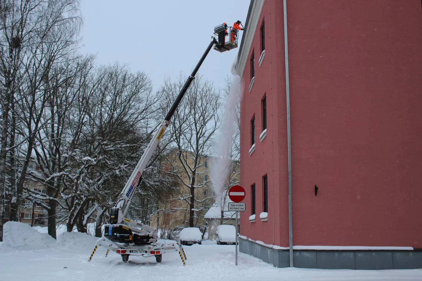 Tapa lumetõrjujad.