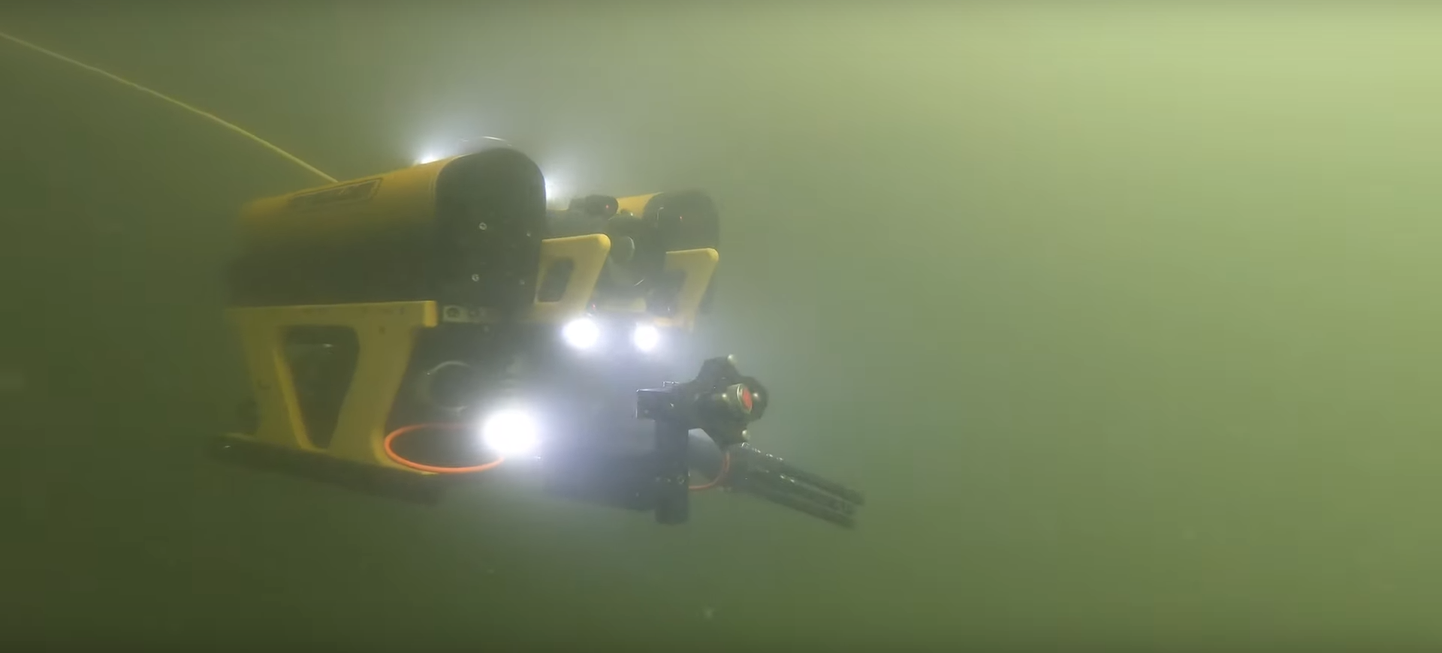 С помощью подводного робота можно проводить различные поисковые и исследовательские работы.