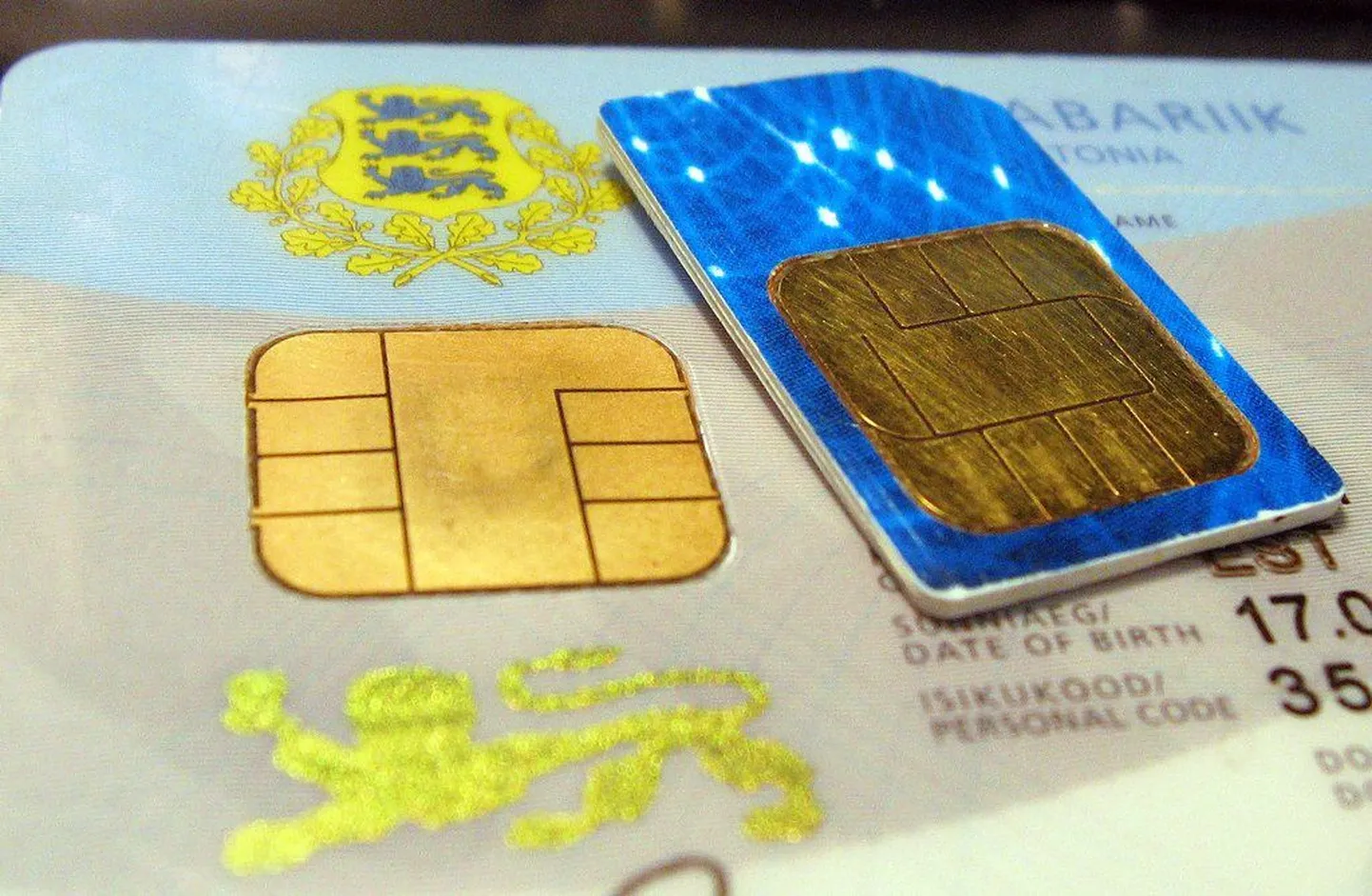 SIM-kaart ja ID-kaart..