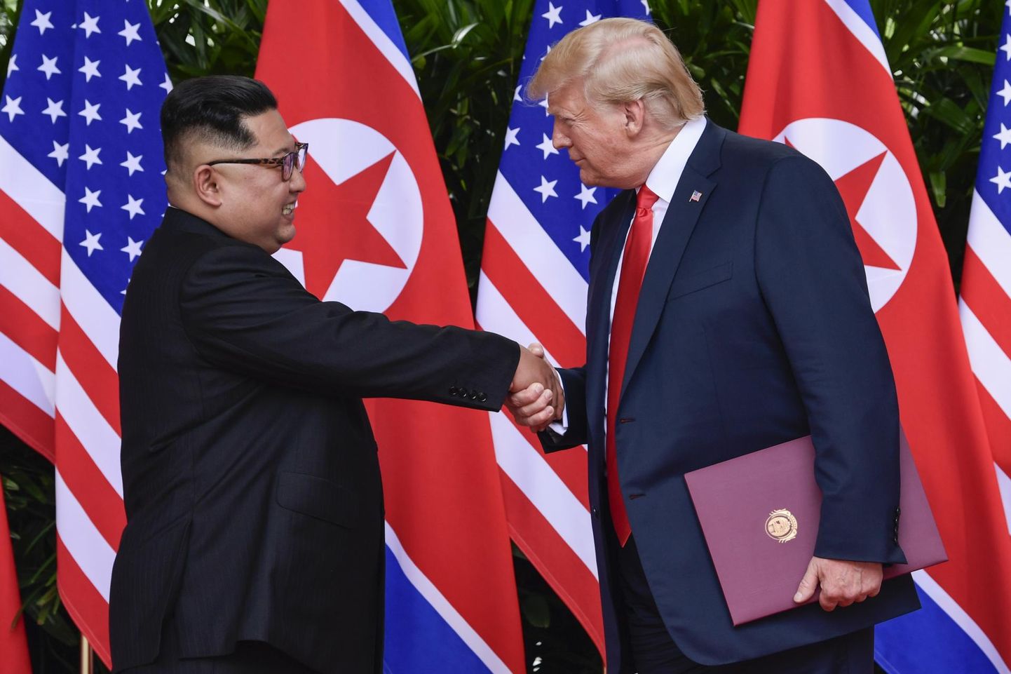 Põhja-Korea liidri Kim Jong-uni ja USA presidendi Donald Trumpi kohtumine 12. juunil Singapuris. Ajal, kui Trumpi välispoliitika sammud on pälvinud suurt tähelepanu, käib tema kodumaal vilgas ettevalmistus sügisesteks vahevalimisteks.