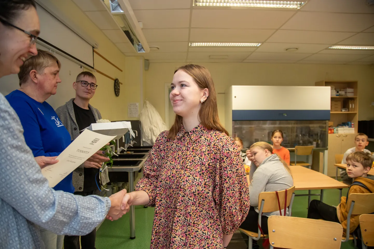 Tartu ülikooli arstiteaduskonna tudeng Liset Kasepuu pälvis Taibukate teaduskooli Lilian Tambeki nimelise stipendiumi.