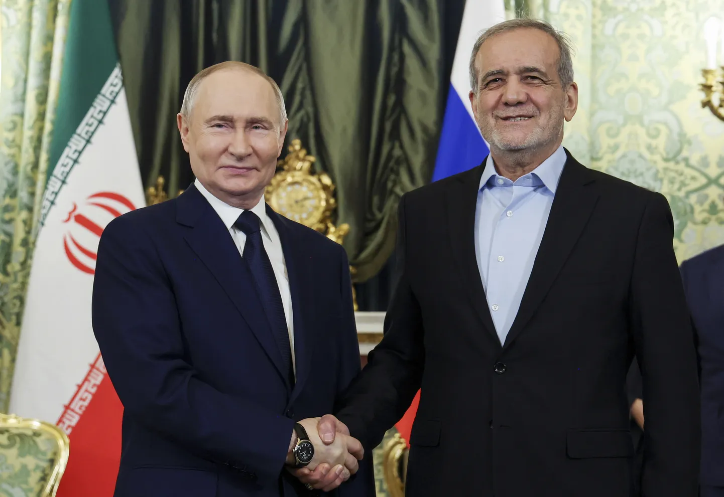Встреча Владимира Путина и президента Ирана Масуда Пезешкиани в Москве в январе 2025 года.