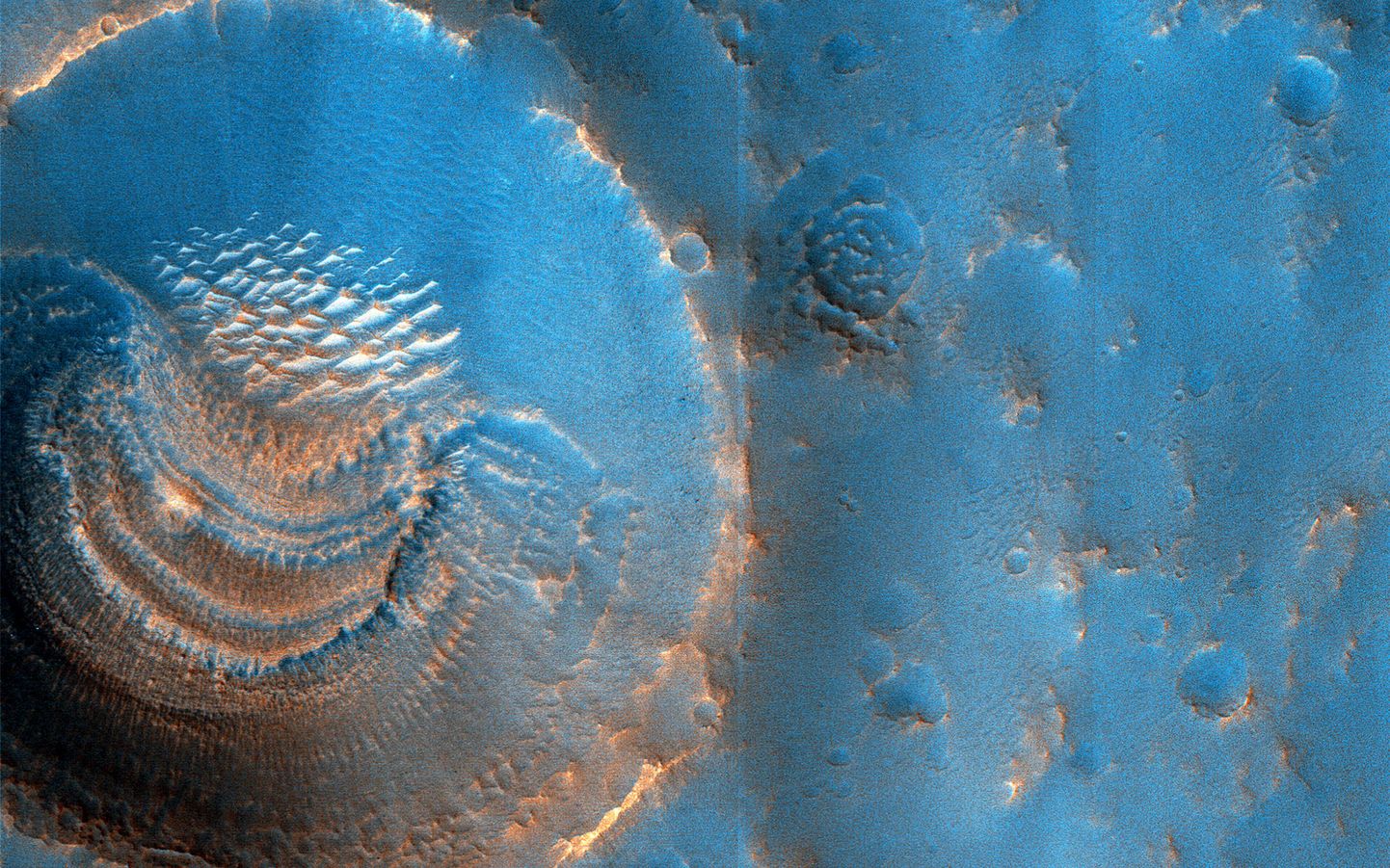 Kraater Marsi pinnal