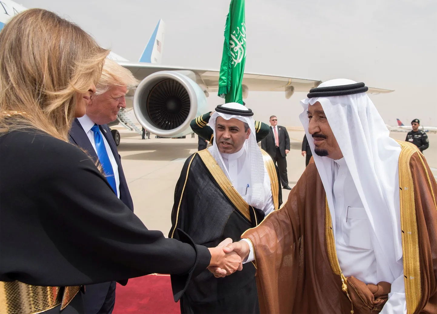 Melania Trump ja Donald Trump Saudi Araabias.