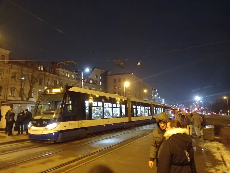 Остановка на Набережной 11 ноября