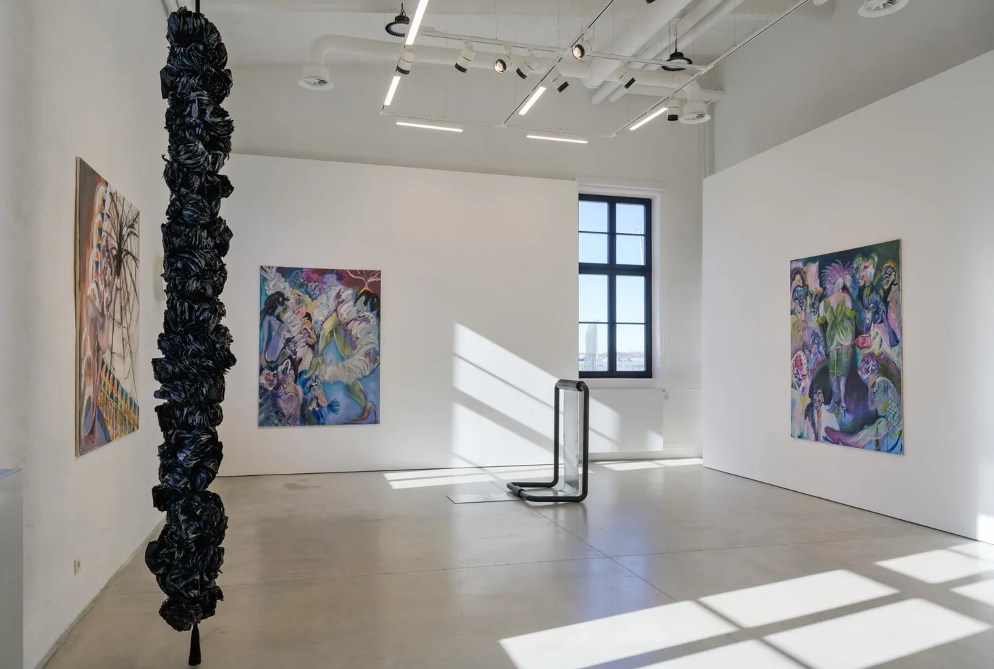 Vaade Toni Schmale & Sevina Tzanou näituselt «final fantasy» Temnikova & Kasela galeriis.
