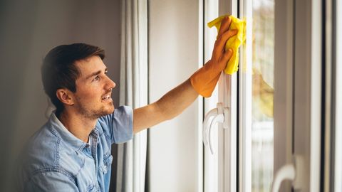 Millal peaks aknaid pesema? Eksperdid jagavad praktilisi nõuandeid