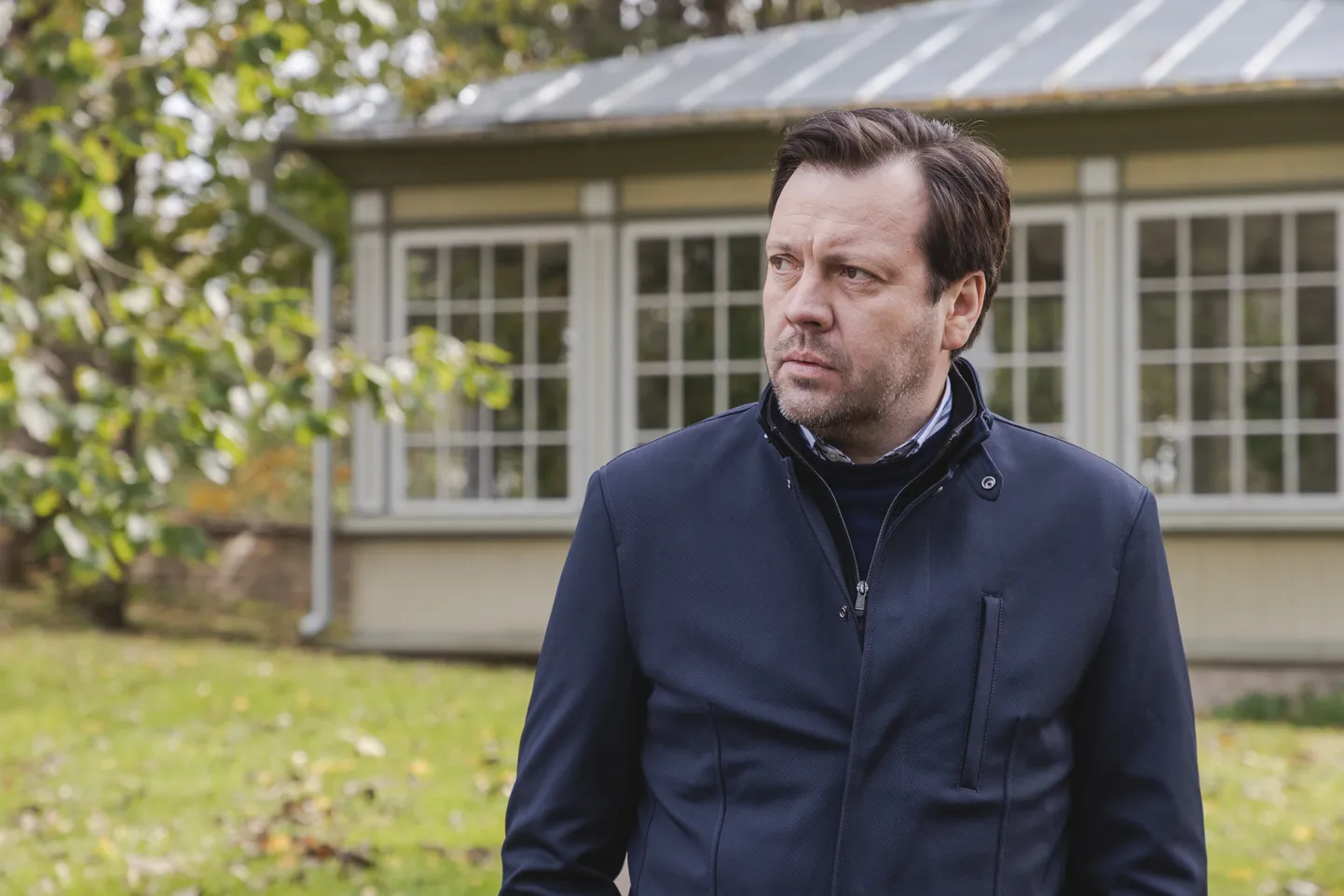 Mait Malmsten filmi «Kes tappis Otto Mülleri?» võtetel.