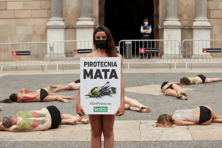 Poolpaljad protestijad Barcelona kesklinnas.