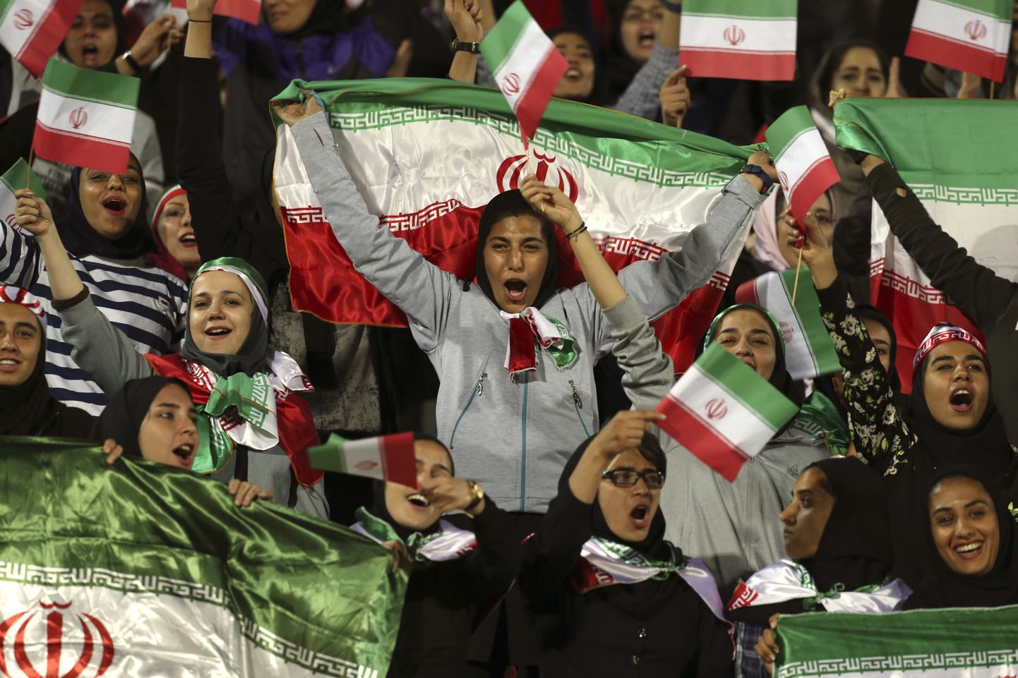 Iraanlannad lubati staadionile erandjuhul eelmise aasta oktoobris, kui Iraan mängis Boliivia koondisega.