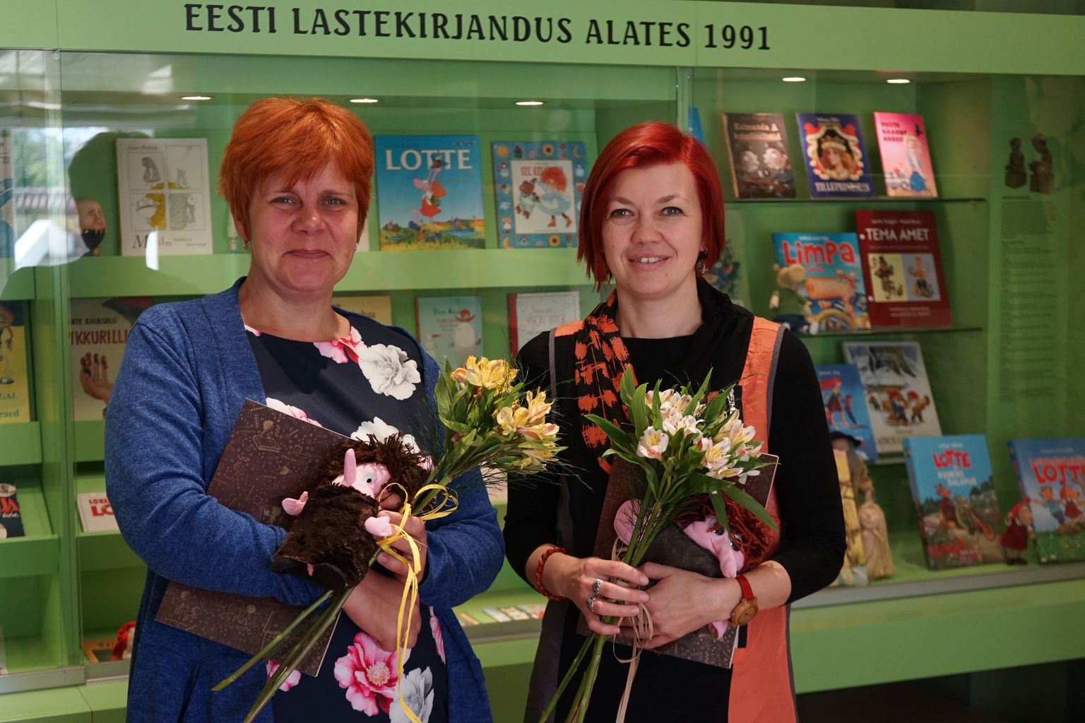 Piia Tuule (vasakul) ja Anu Amor-Narits said Muhvi auhinna.