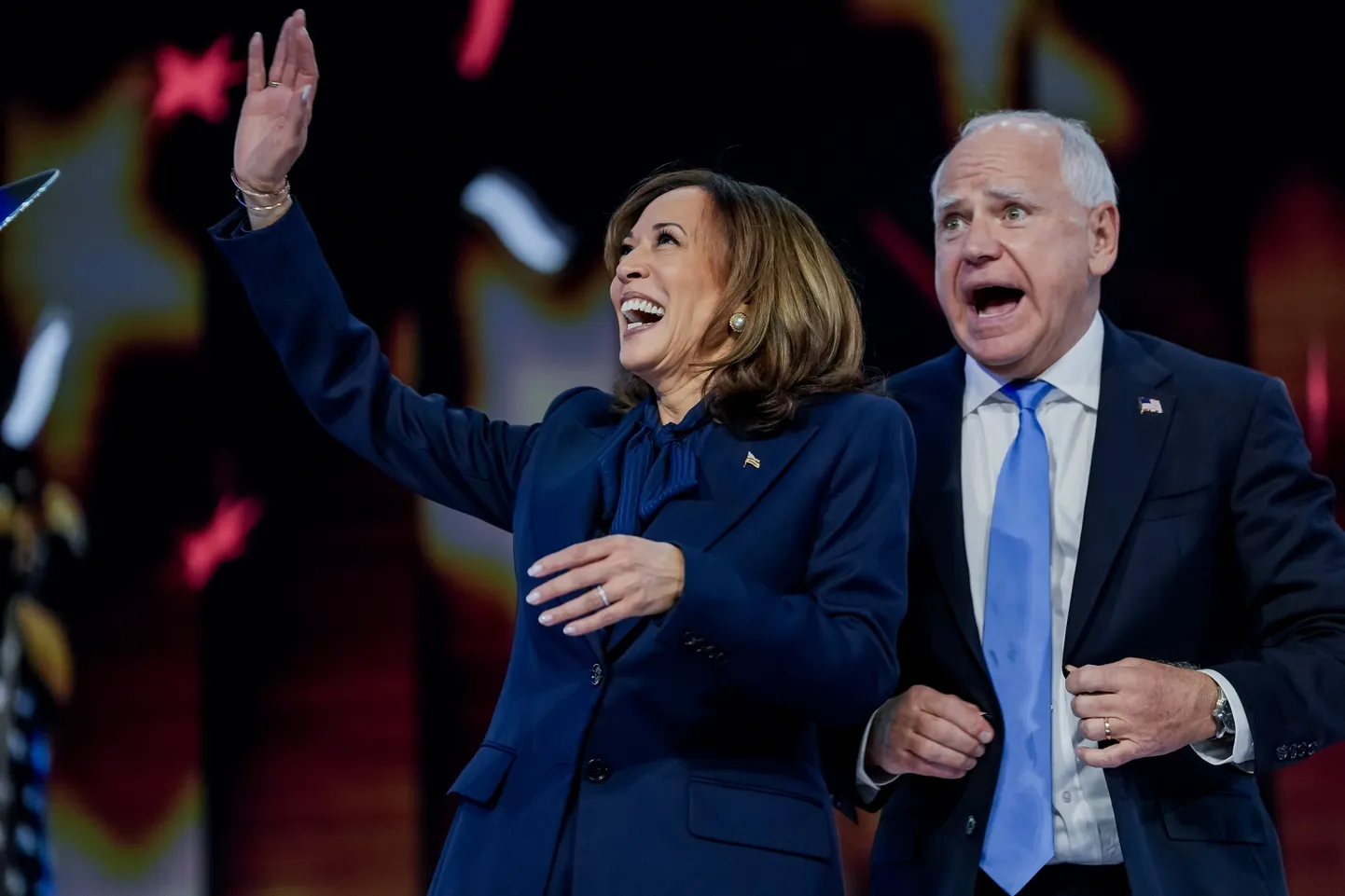 Kamala Harris ja Tim Walz demokraatide rahvuskongressil.