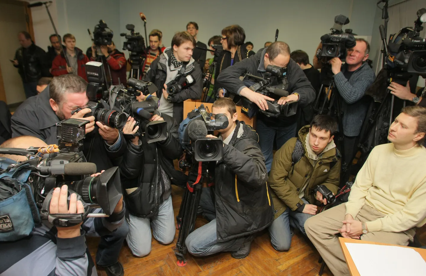 Anna Politkovskaja mõrva väidetavate kaasosaliste üle peetav protsess meelitas algusest peale ligi palju ajakirjanikke.