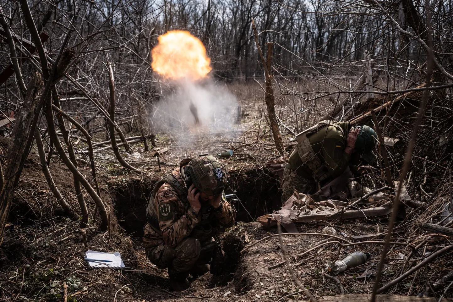 Ukraina armee on üritanud kindlustada kaitseliine kaevikute, punkrite ja miiniväljadega.