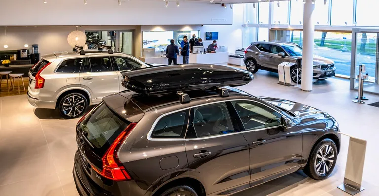 Info-Auto Volvo müügisaal Tartus.