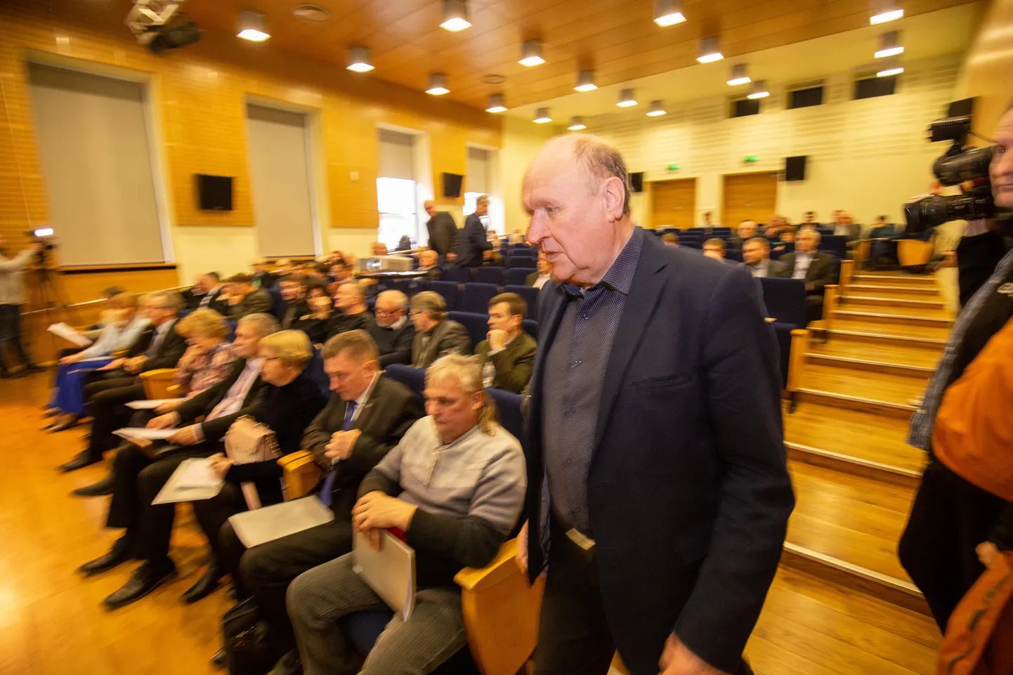 Eesti konservatiivse rahvaerakonna (EKRE) volikogu Türi kultuurikeskuses.