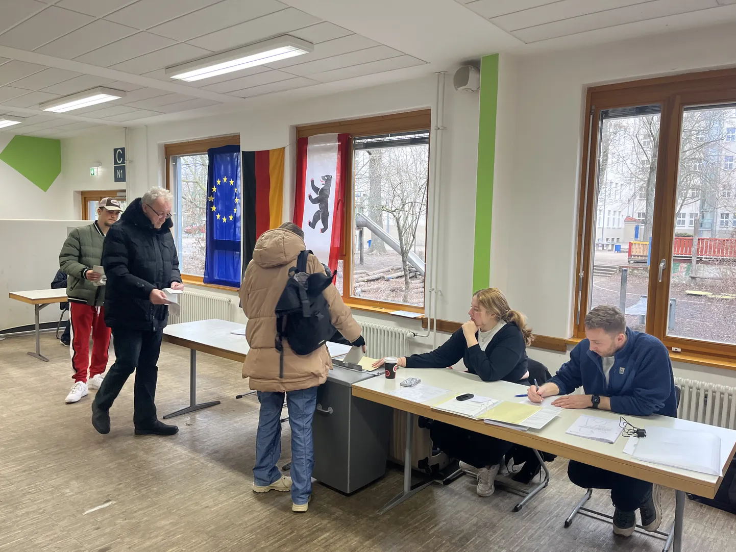 Valimisjaoskond Berliinis Neuköllni linnaosas 23. veebruaril 2025. aastal.