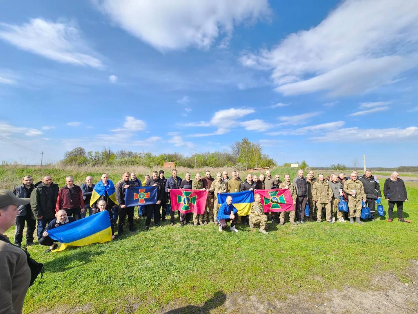 Ukrainas aizstāvji atgriežas dzimtenē.