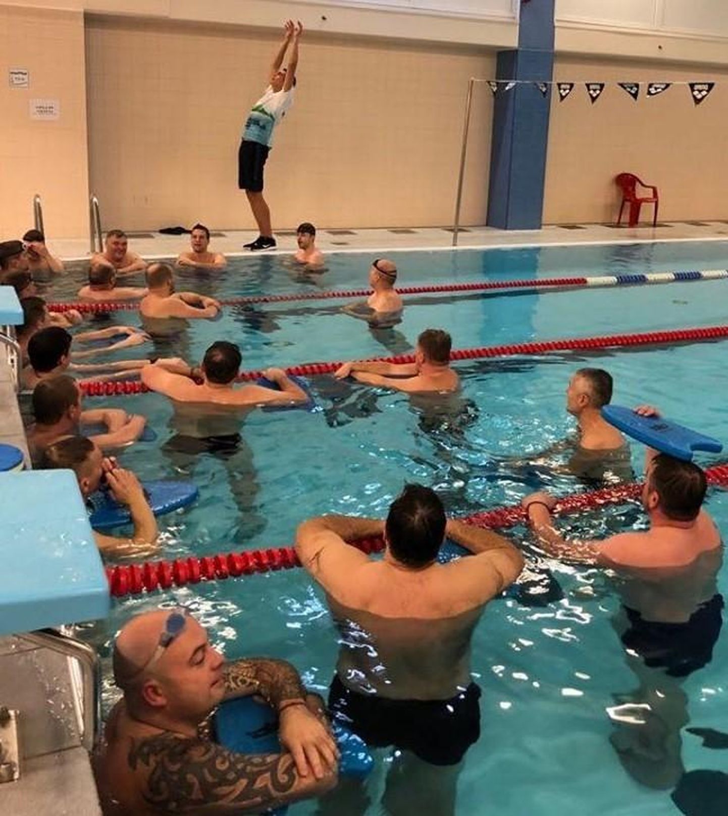 Lääne-Virumaa aktiivsed mehed said Kadrina basseinis väärtuslikke nõuandeid ujumise kohta ala ühelt paremalt asjatundjalt, endiselt tippsportlaselt Ralf Tribuntsovilt.