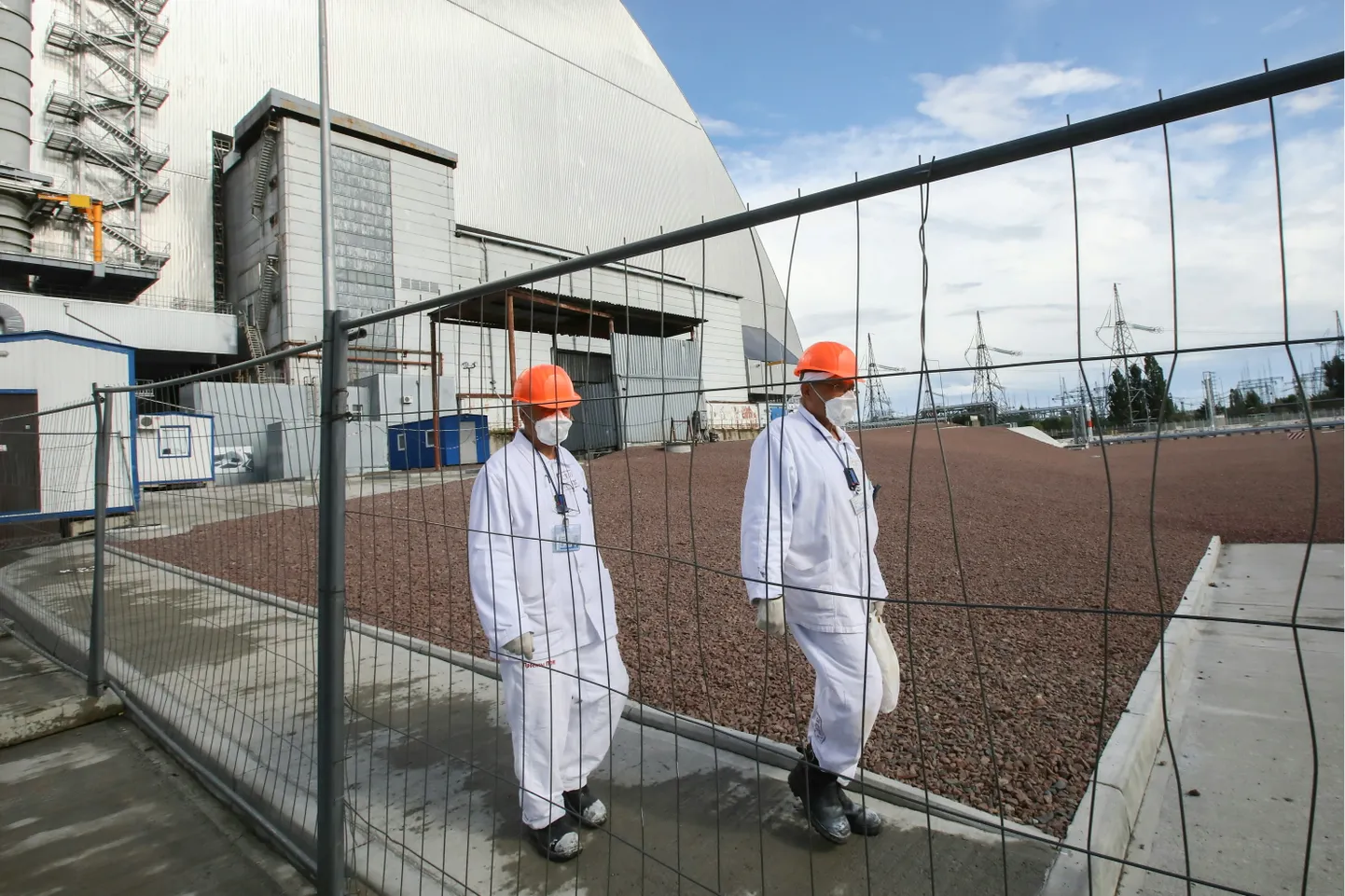 Kaitserõivastes töötajad Tšornobõli tuumajaama 4. energiaploki reaktori juures