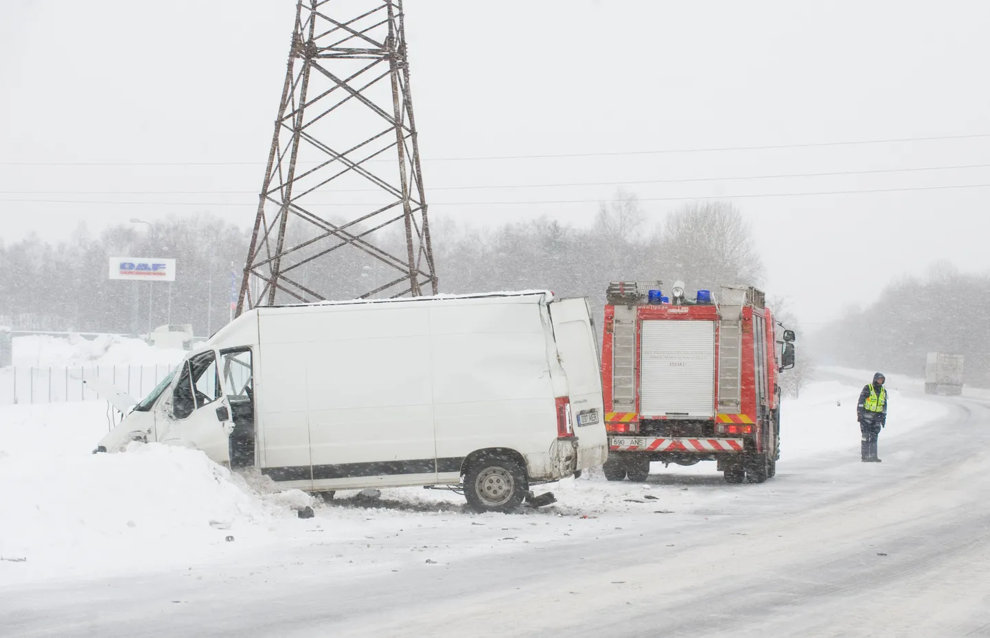 Авария на Таллиннской окружной дороге неподалеку от Юри.