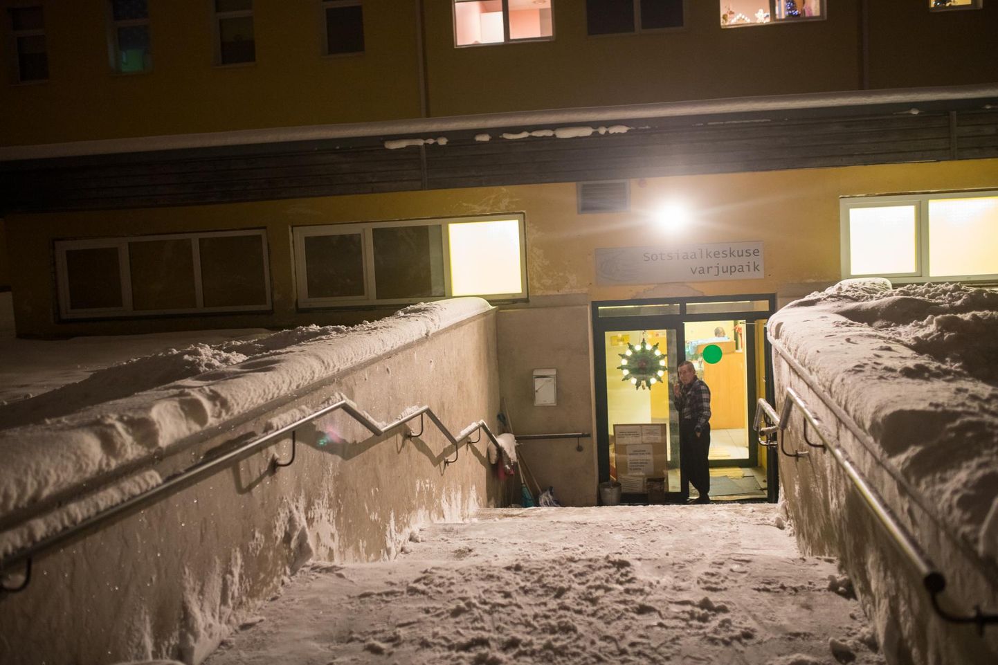 Külmade ilmade saabumise eel on sotsiaalkeskuse varjupaik inimeste vastuvõtuks valmis.