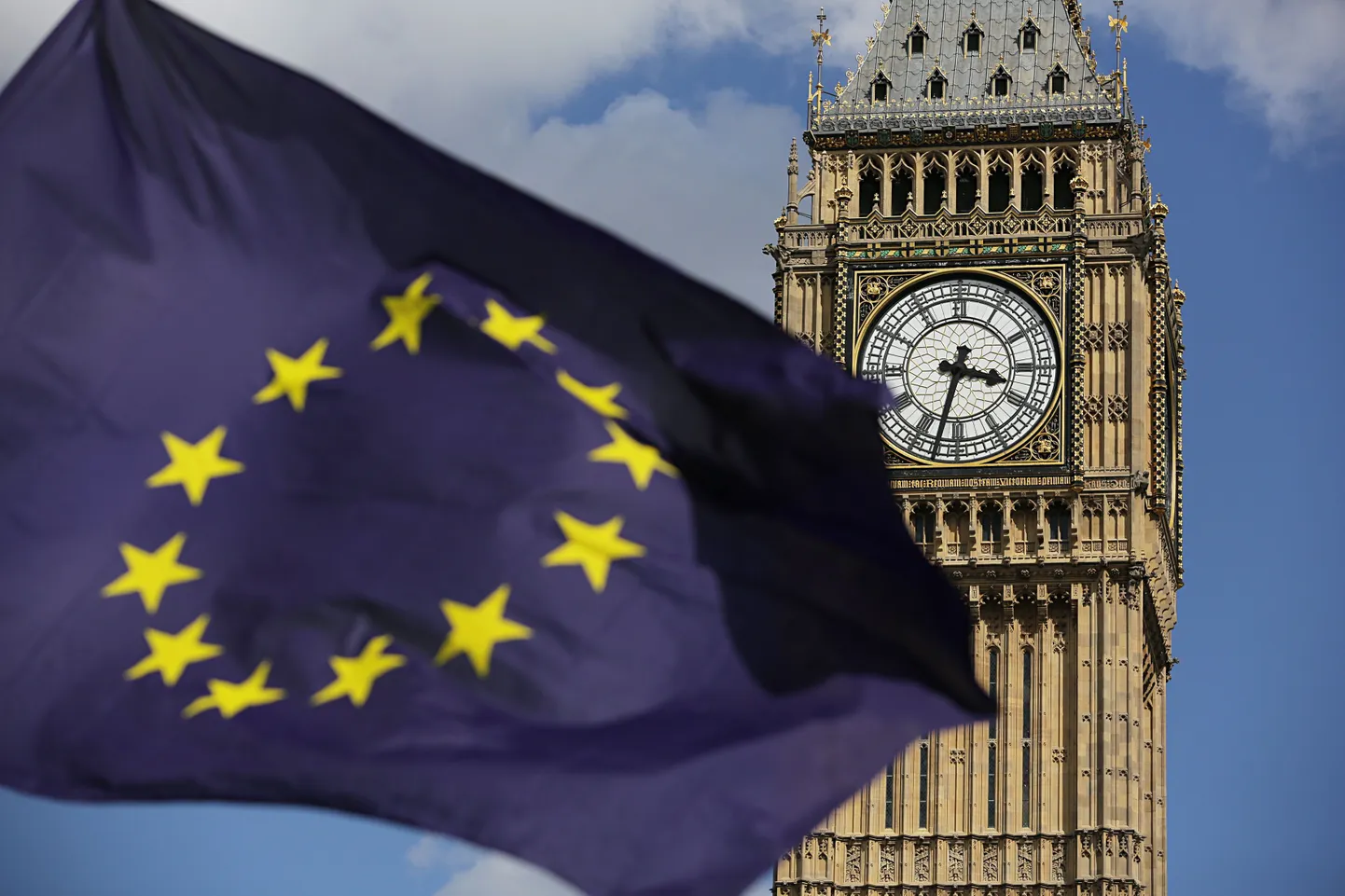 ELi lipp ja Big Ben Londonis.