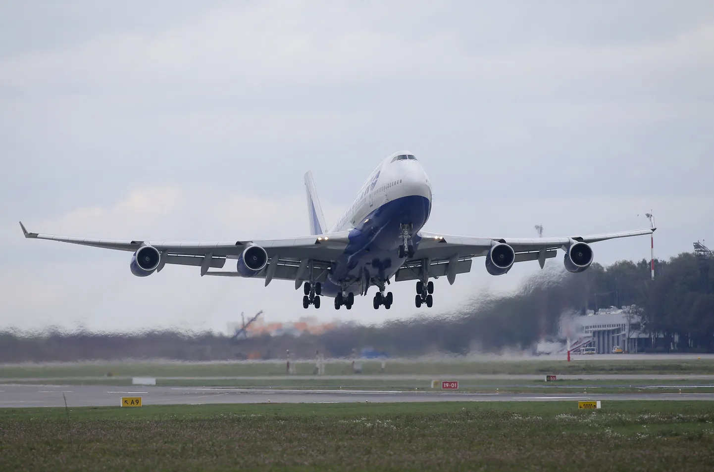 Boeing 747