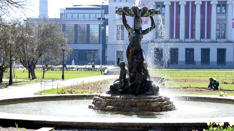 ГЛАВНОЕ ЗА 21 АПРЕЛЯ ⟩ Рижане переплатили миллионы за отопление, в России снесли мемориал репрессированным латышам и задержано руководство 