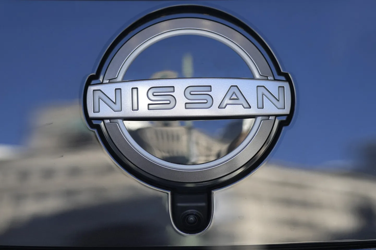 Autotootja Nissani logo.