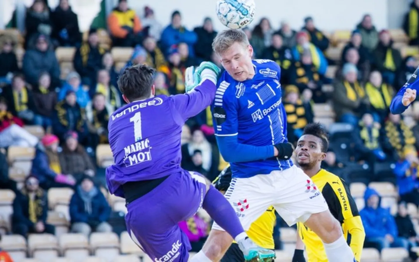 Joonas Tamm (sinises).