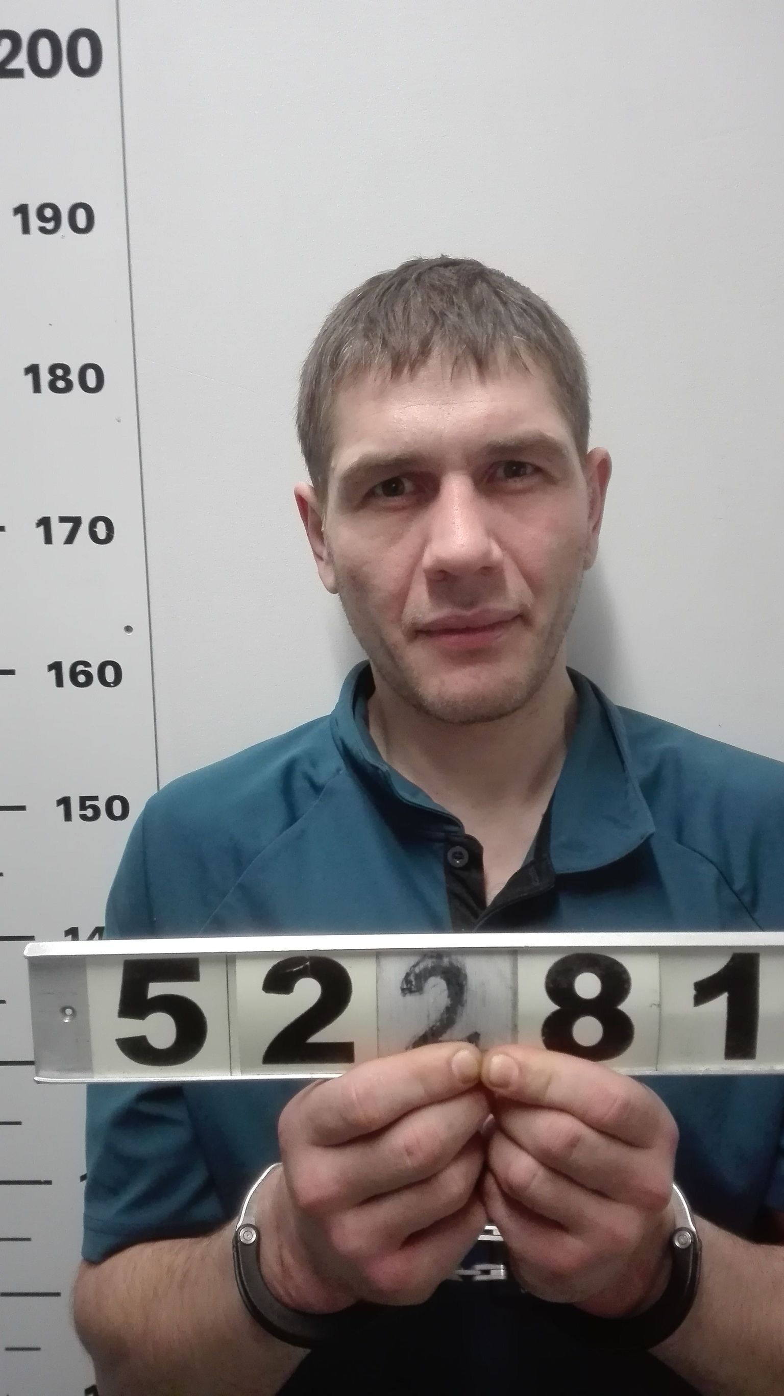 34-aastane Nikolai om kahtlustuse järgi toime pannud jõhkraid rööve.