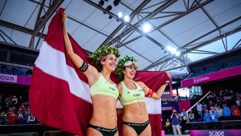 Graudiņa in Samoilova osvojili zlato medaljo na svetovnem prvenstvu v odbojki na mivki