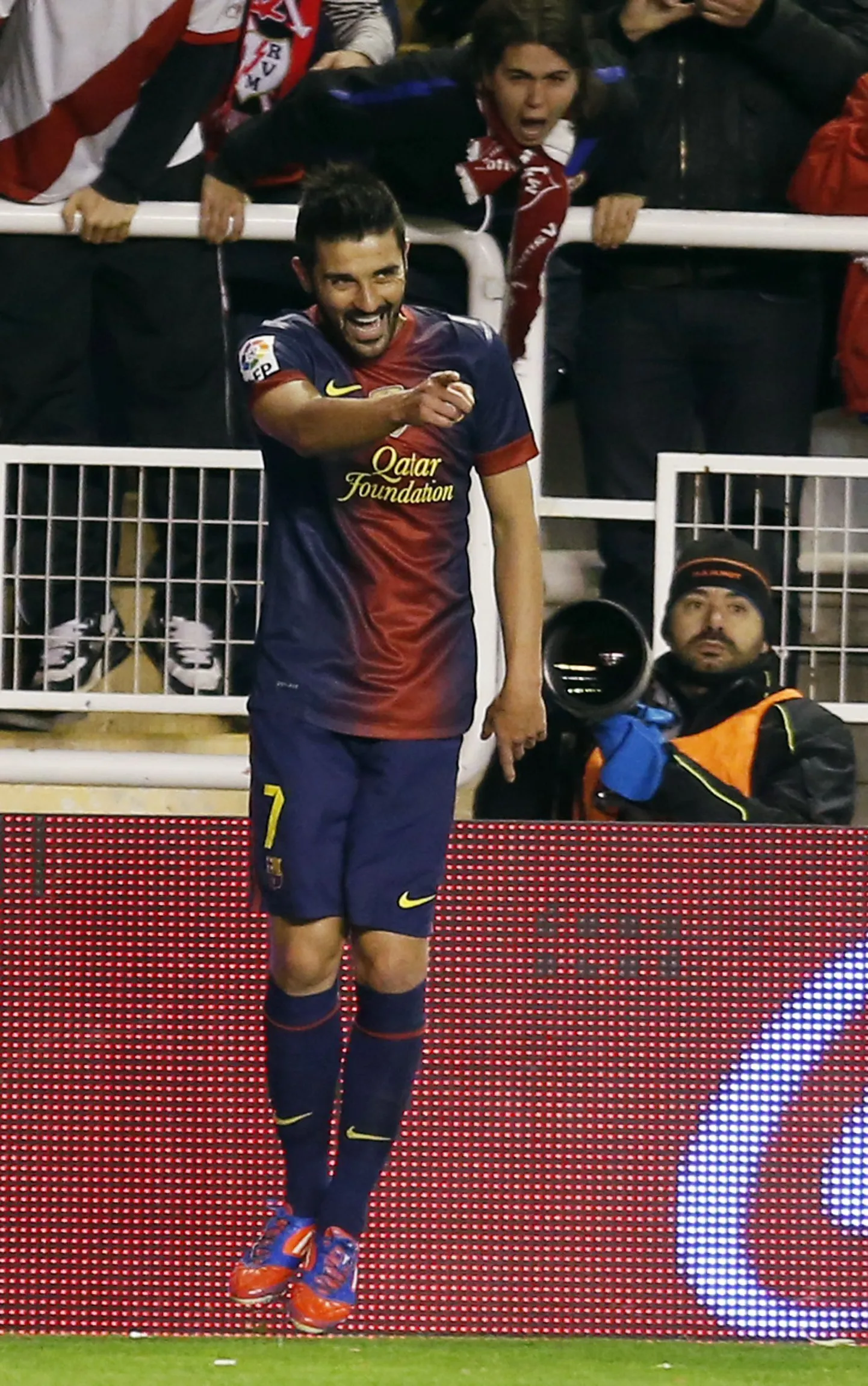 David Villa väravat tähistamas.