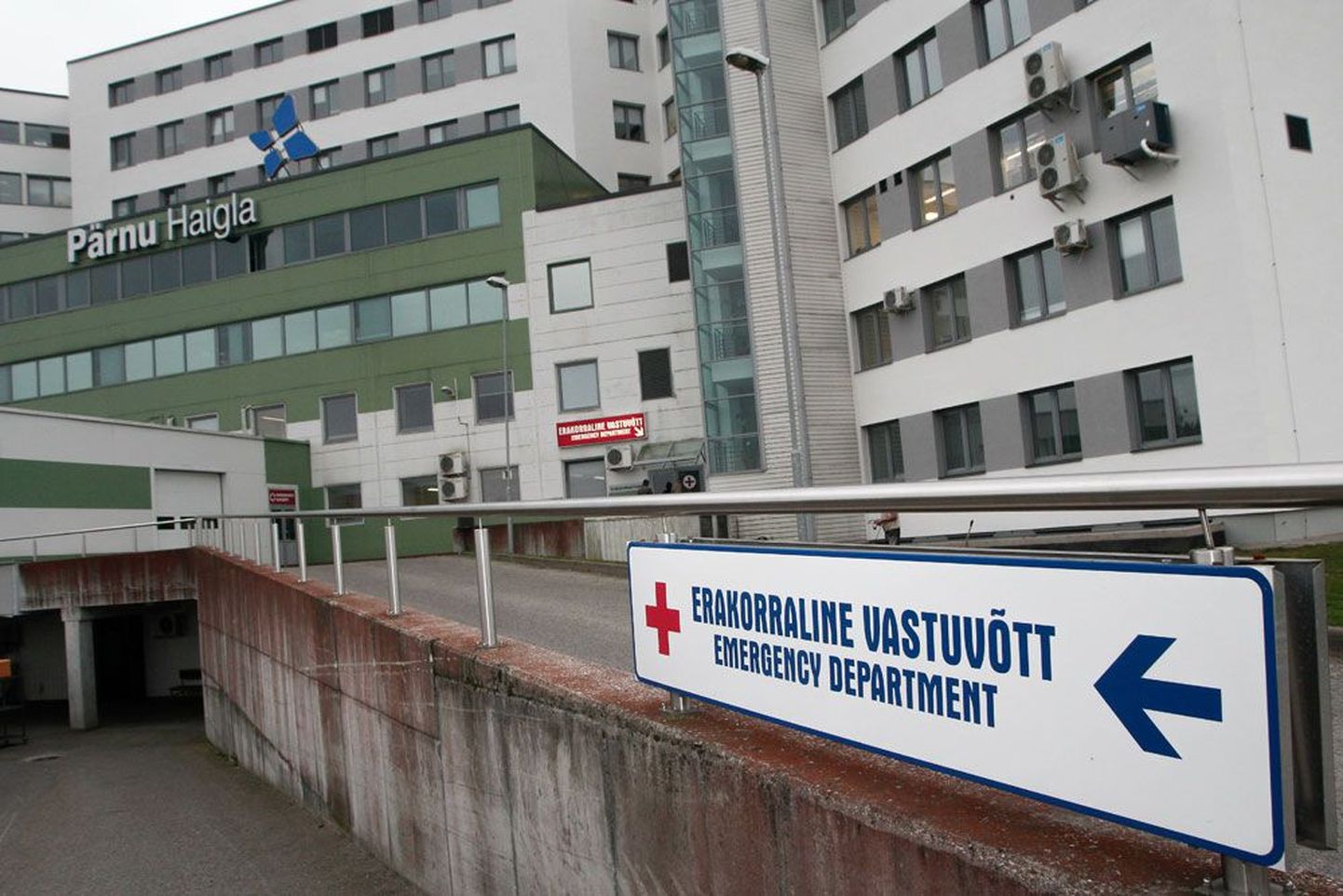 Pärnu haigla erakorralise meditsiini vastuvõtt.