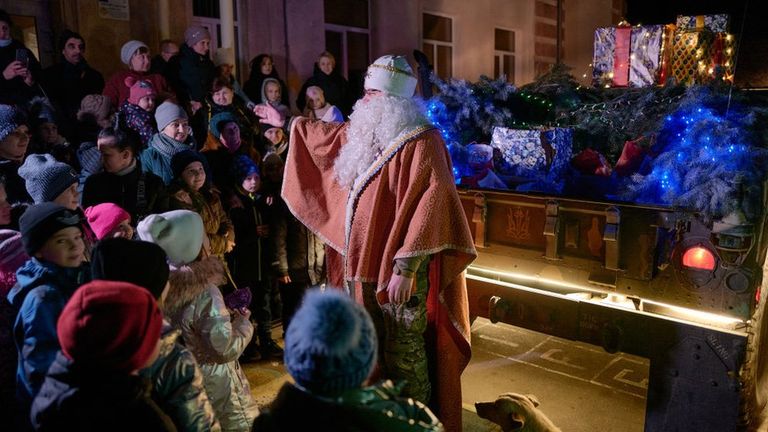Дед Мороз и дети, Славянск