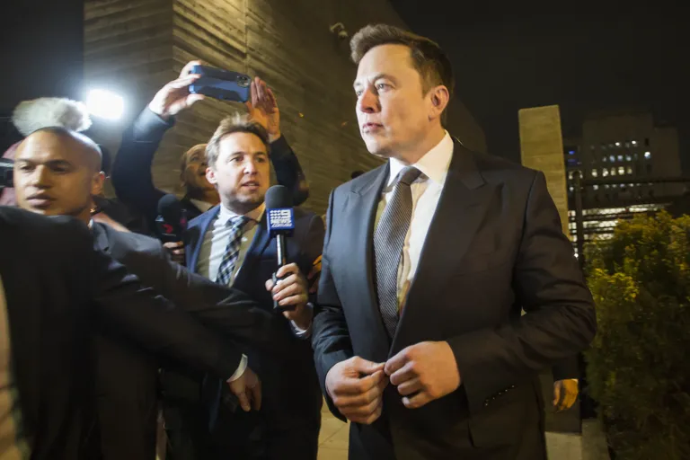 Elon Musk andmas 3. detsembril 2019 Los Angelese kohtumaja juures intervjuud