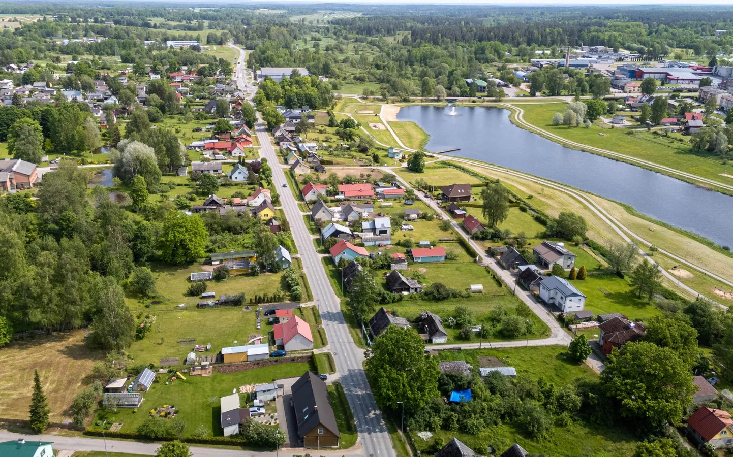 Valga linna Tartu tänavale rajatakse 1,6 kilomeetri pikkune jalg- ja rattatee.