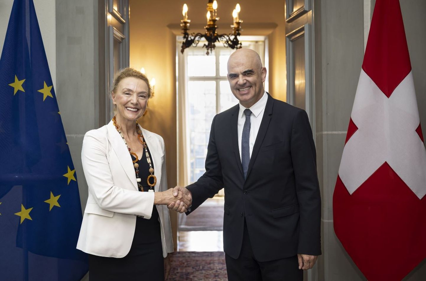 Президент Швейцарии Ален Берсе с секретарем Совета Европы Марией Пейчинович Бурич.