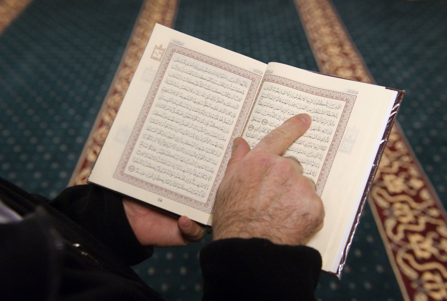 Koraan Nacka mošees Stockholmis.