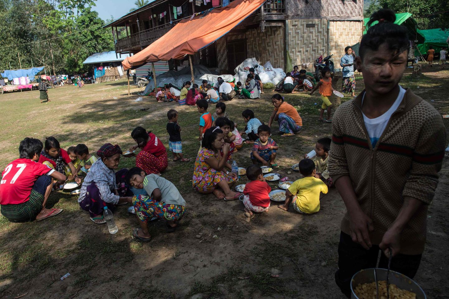 Sisepõgenikud Katšini osariigis Myanmaris.