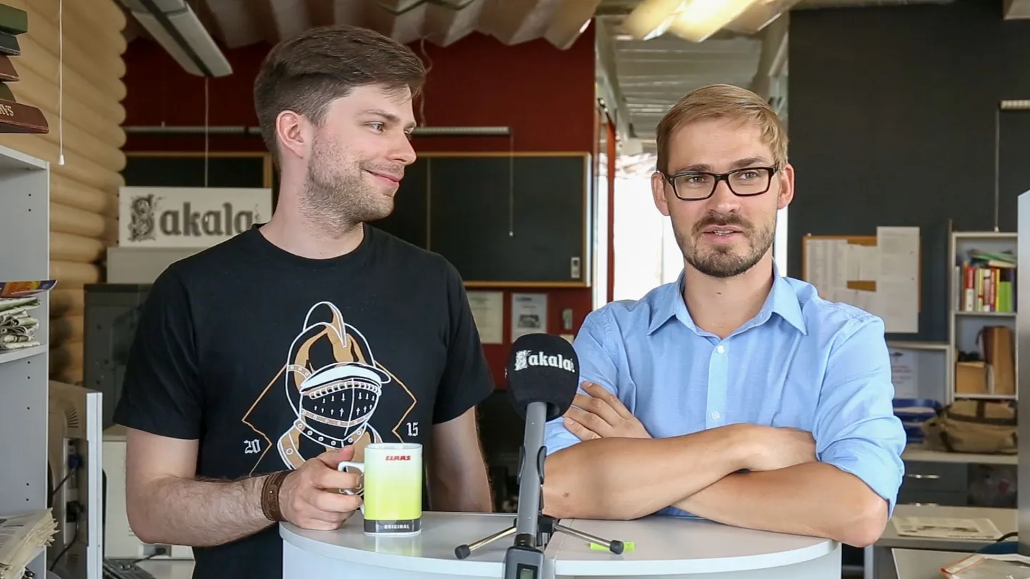 Sakala arvamustoimetaja Karl-Eduard Salumäe (vasakul) ja vanemtoimetaja Rannar Raba.