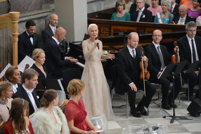 Marie Fredriksson esinemas Rootsi printsessi Madeleine'i ja Christopher O'Neilli pulmas 8. juunil 2013