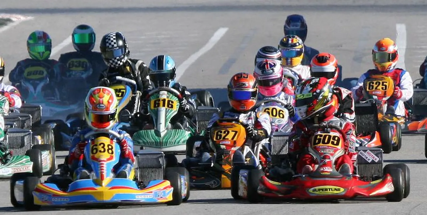 DD2 finaali start, Antti Rammo nr 616 (keskel)