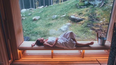 KASULIK JA MÕNUS ⟩ Erinevad viisid, kuidas saunas käimine meie üldist enesetunnet ja tervist mõjutab