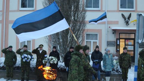 «Eesti riik sündis julgusest unistada.» Antslas heisati iseseisvuspäeva päikesetõusul Eesti lipp