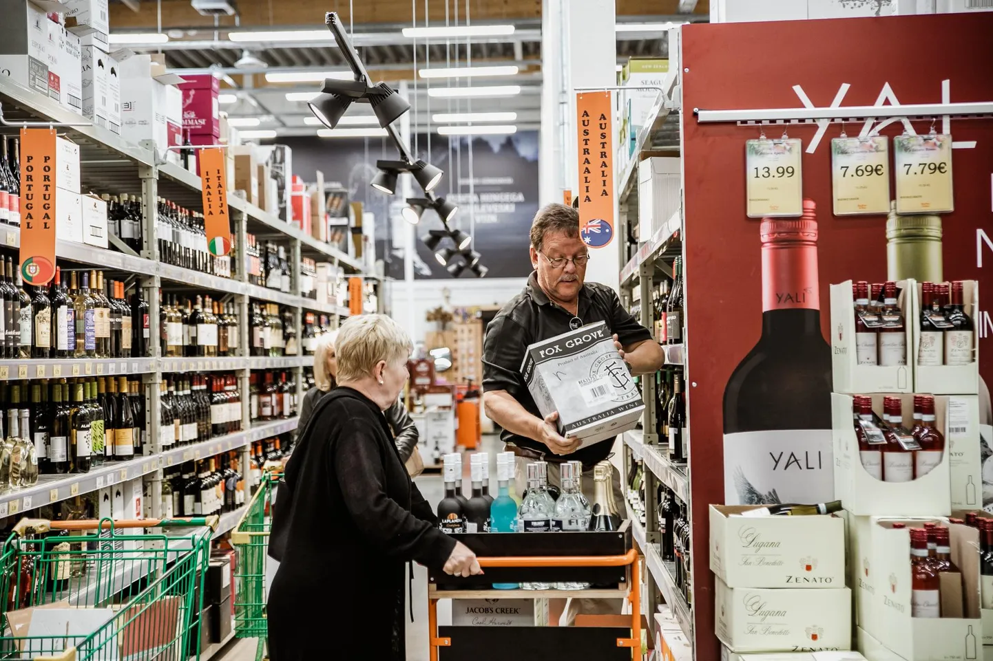 Piiriülene (alko)kaubandus pani soomlased ratastele. Peale odavama õlle ja napsi avastavad nad nüüd muudki vaatamisväärset Põhja-Lätimaal.